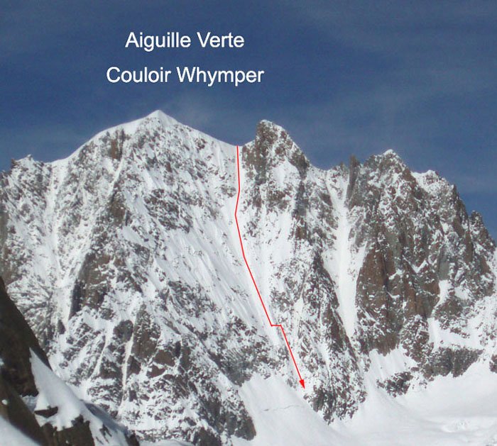 Vue spectaculaire sur l'Aiguille Verte et l'étroit ruban de neige du couloir Whymper, le théâtre du plus grand exploit de Sylvain Saudan.