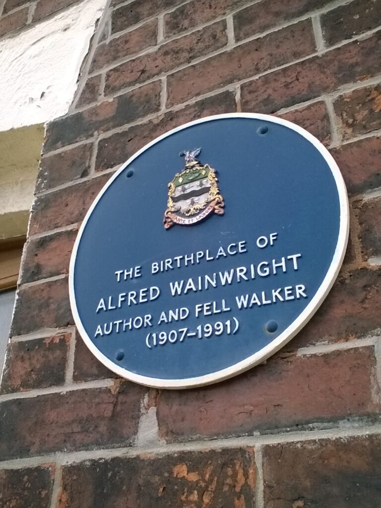 Plaque commémorative dédiée à Alfred Wainwright à Blackburn