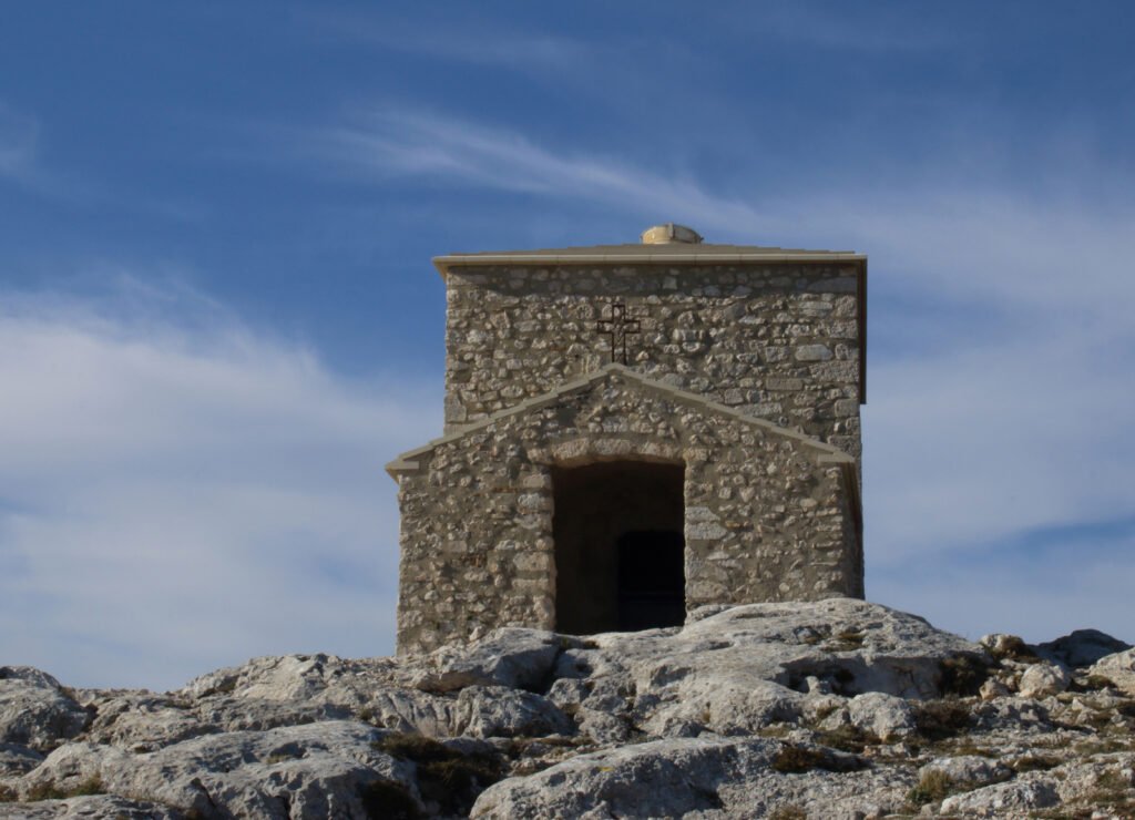Chapelle du Saint-Pilon au sommet du massif de la Sainte-Baume