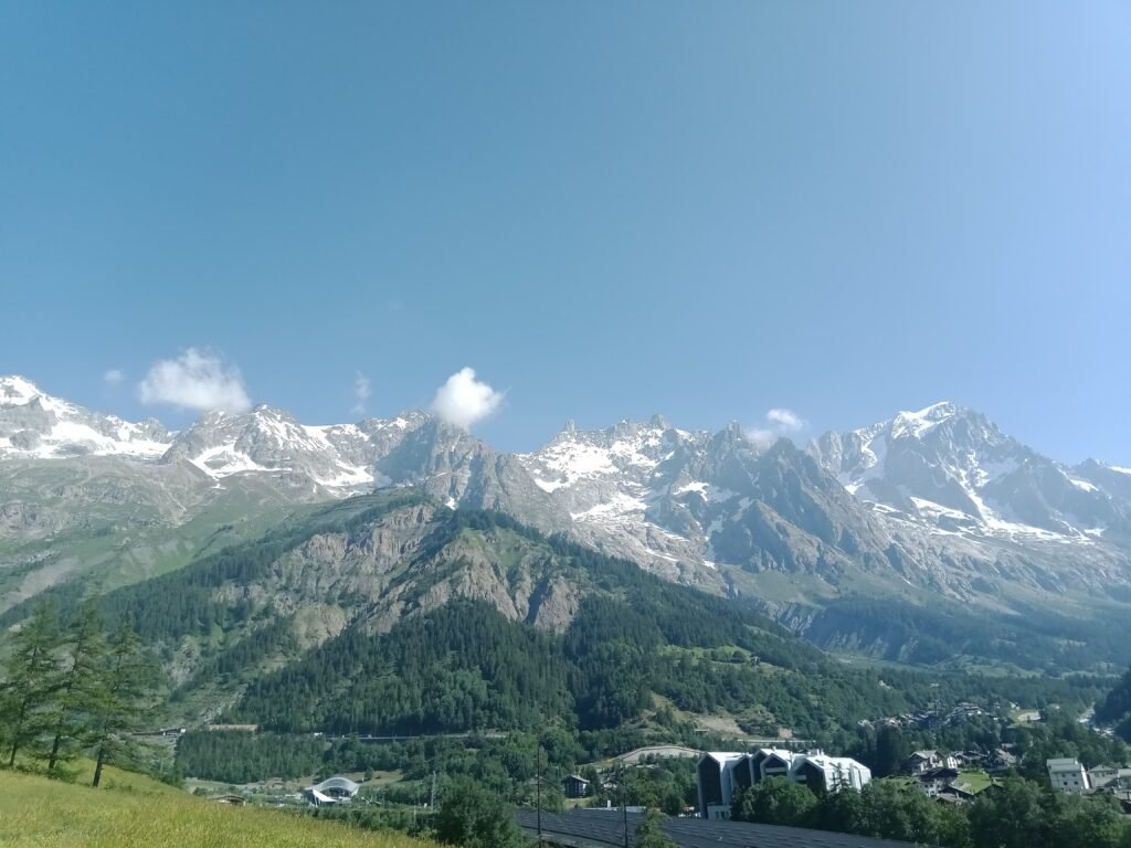 La Dent du Géant dans le massif du Mont-Blanc