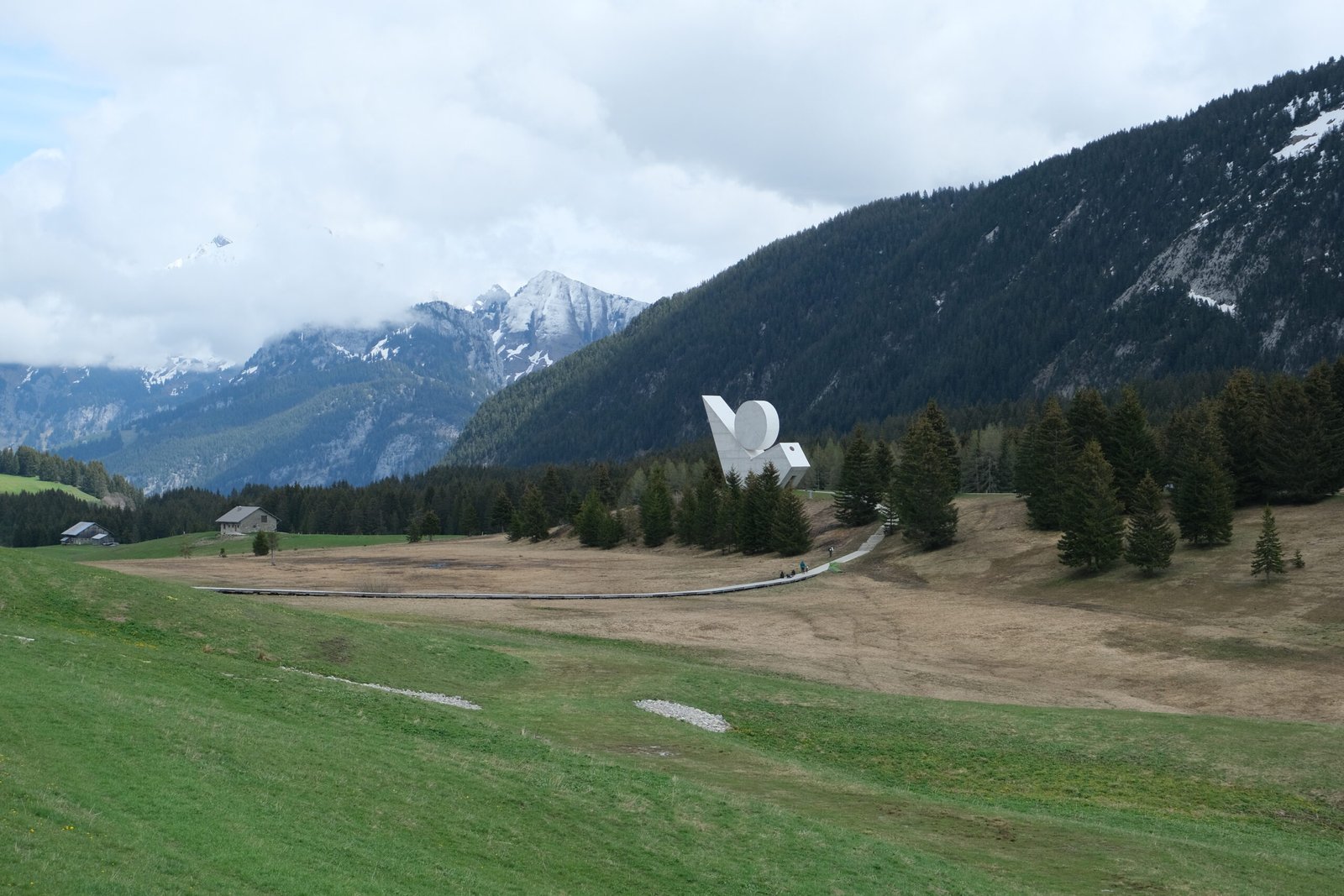 Monument national à la Résistance sur le plateau des Glières