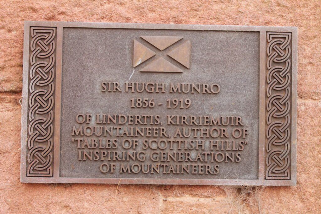 Plaque commémorative à Sir Hugh Munro, Kirriemuir