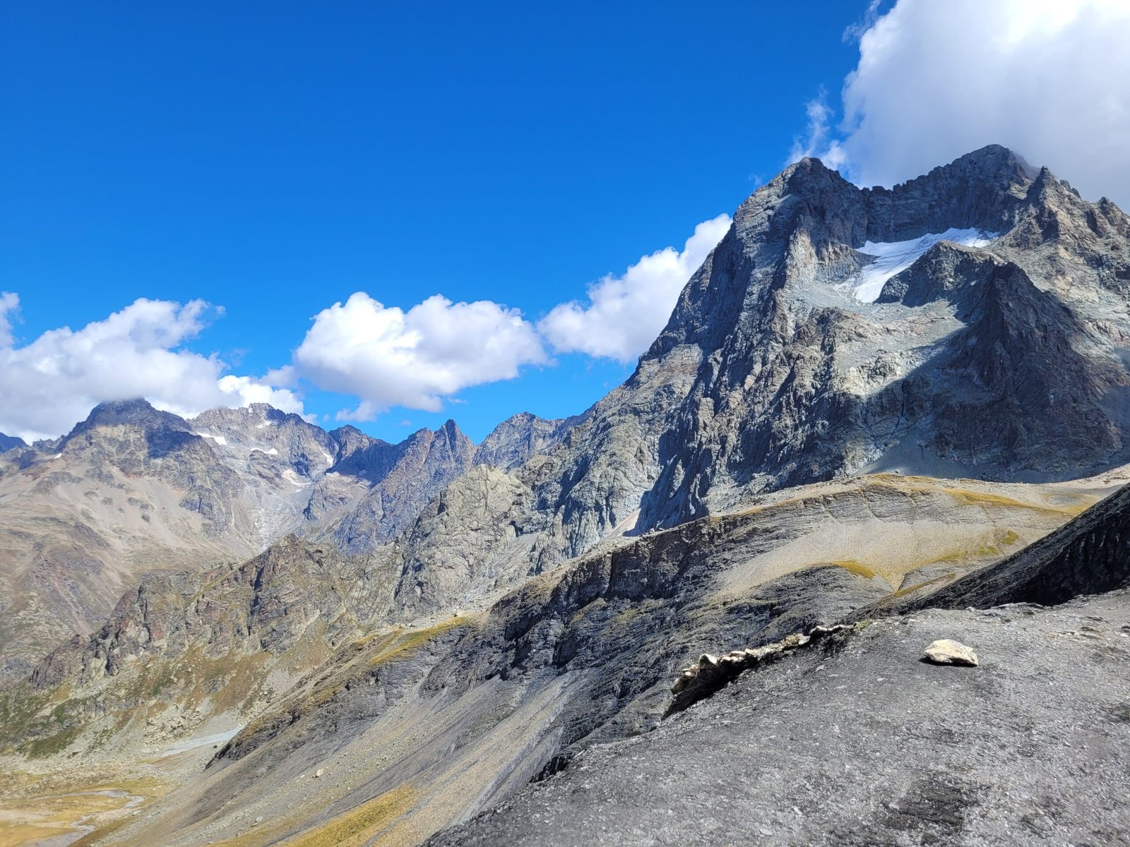 Le Sirac (3441 m) vu depuis le col de Vallonpierre, Parc national des Écrins