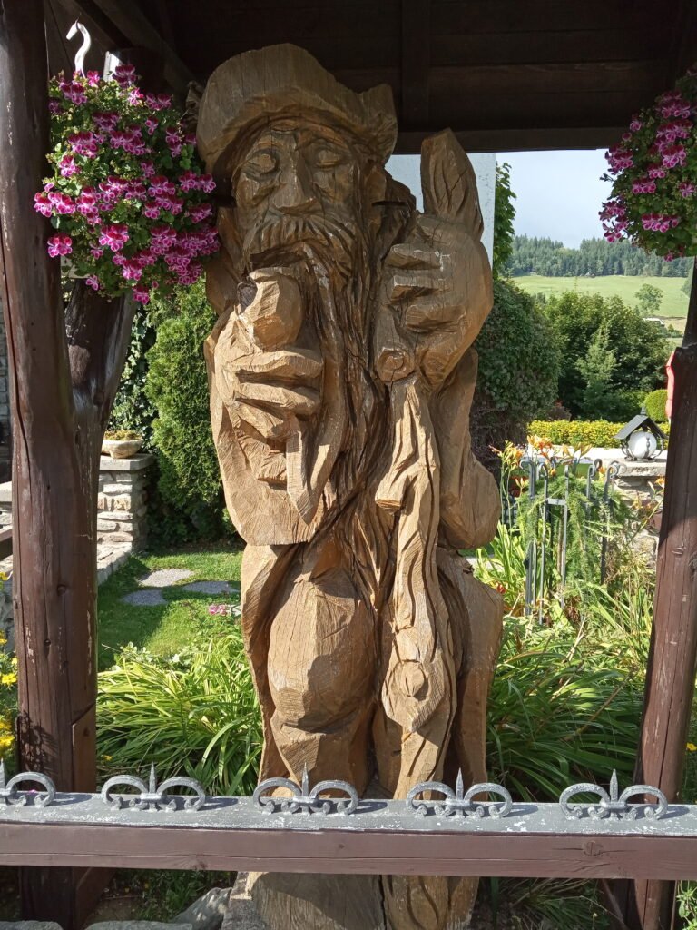 Statue de Krakonoš (Rübezahl) à Janské Lázně, station thermale des Monts des Géants